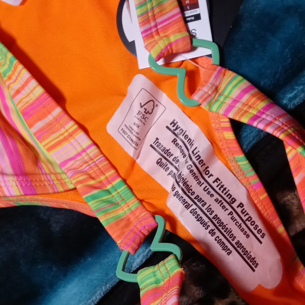 Bathing suit - Picture 3 of 5